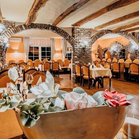 Hotel Restaurant Adria Stuben Bruehl Dış mekan fotoğraf