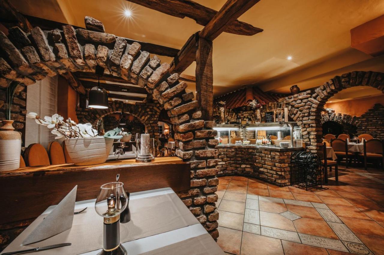 Hotel Restaurant Adria Stuben Bruehl Dış mekan fotoğraf